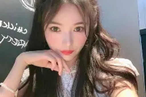 频频劈腿不断撩汉出轨不止如今的她现在怎么样了
